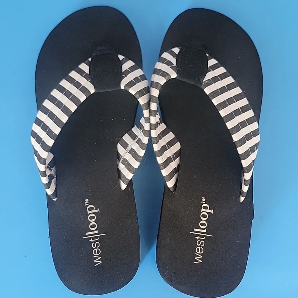 West Loop Black and White Women's Flip Flops 6 - Picture 3 of 13